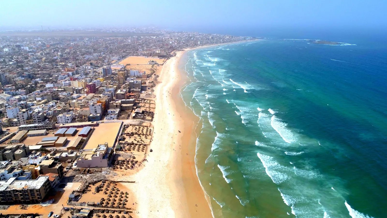 Vue aérienne de Yoff et de sa plage